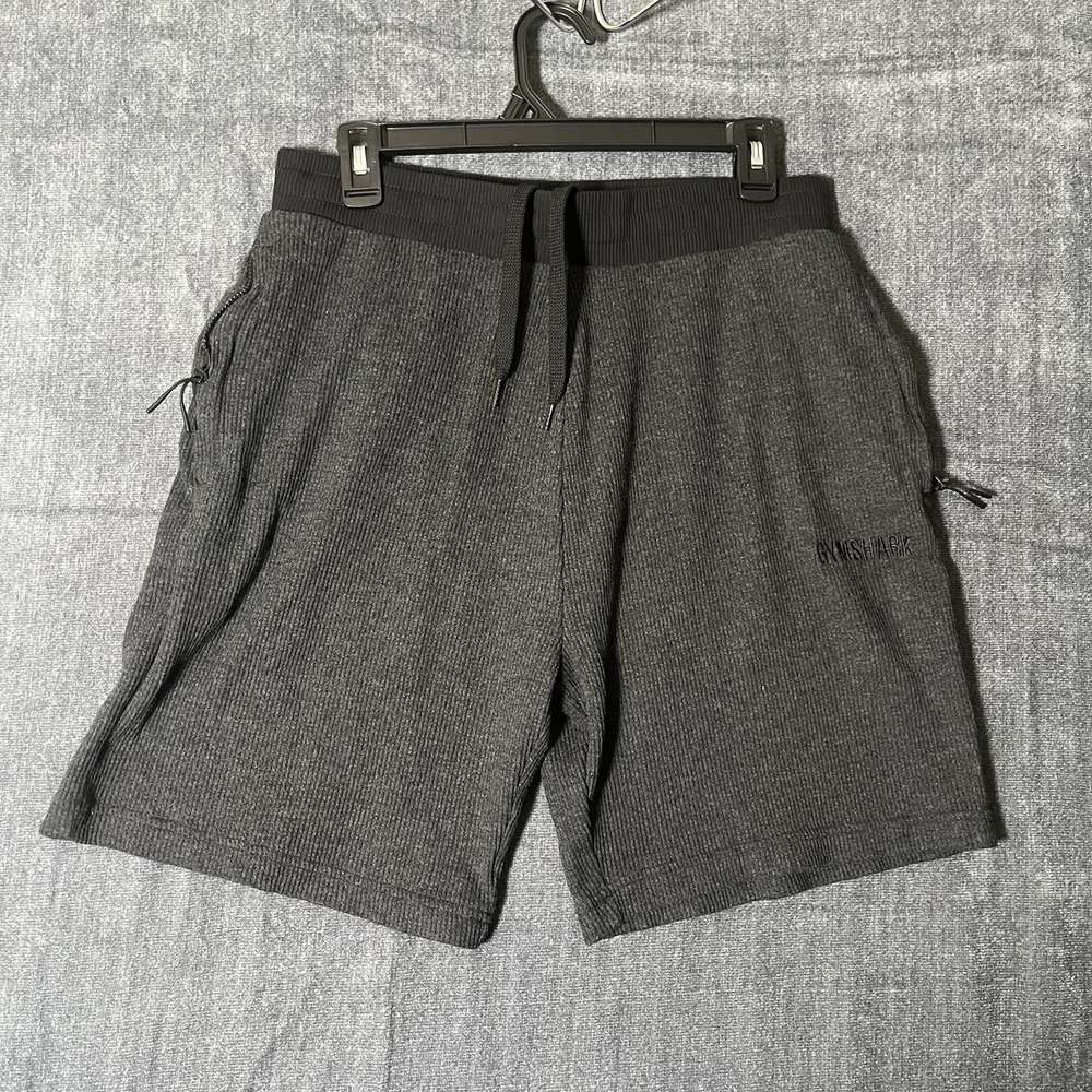 Gymshark Mens Shorts Size Large L Charcoal Gray Waffle Knit Zipper Pockets